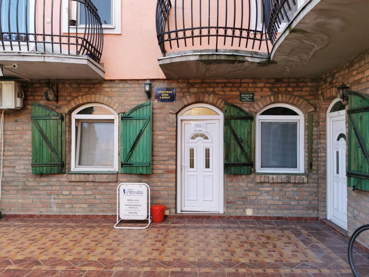 Apartman Azra Kikinda Luaran gambar