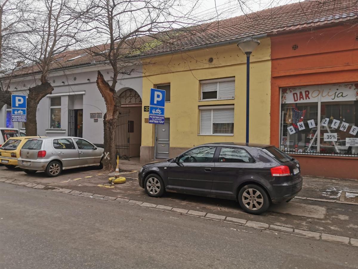 Apartman Azra Kikinda Luaran gambar